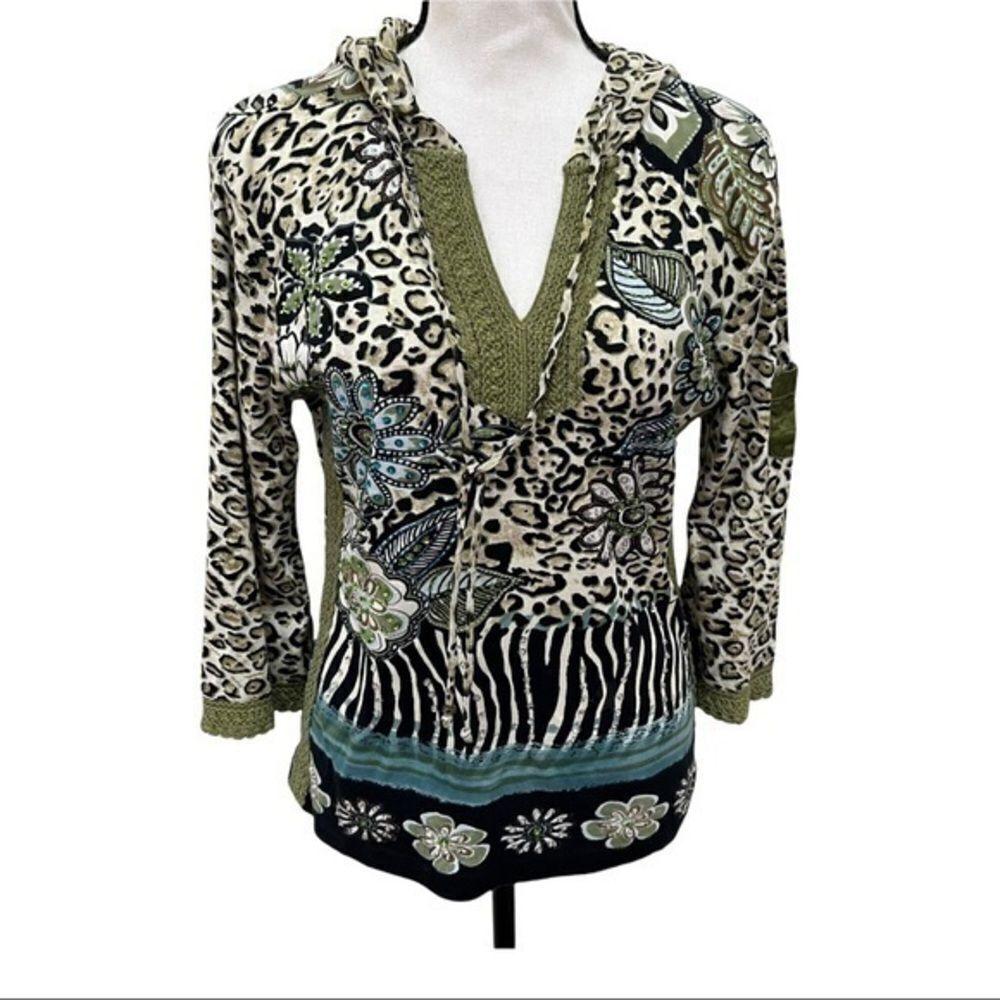 Forbidden Cotton animal print embelished blouse With Hood Sleeve Pocket Size L.